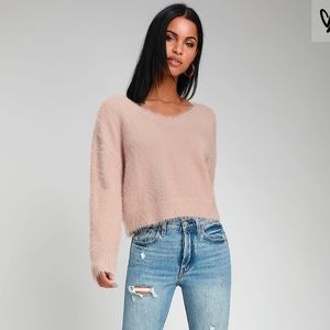 Lulus’s insanely soft pink sweater